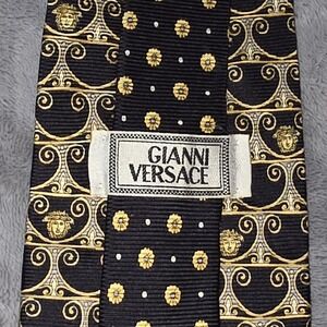 GIANNI VERSACE Vintage 90s Barocco Black & Gold Silk Tie 57" 3 3/4"